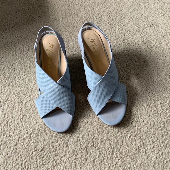 Matisse Shoes - Matisse "Harlow" Crossover Strap Wedge Sandals